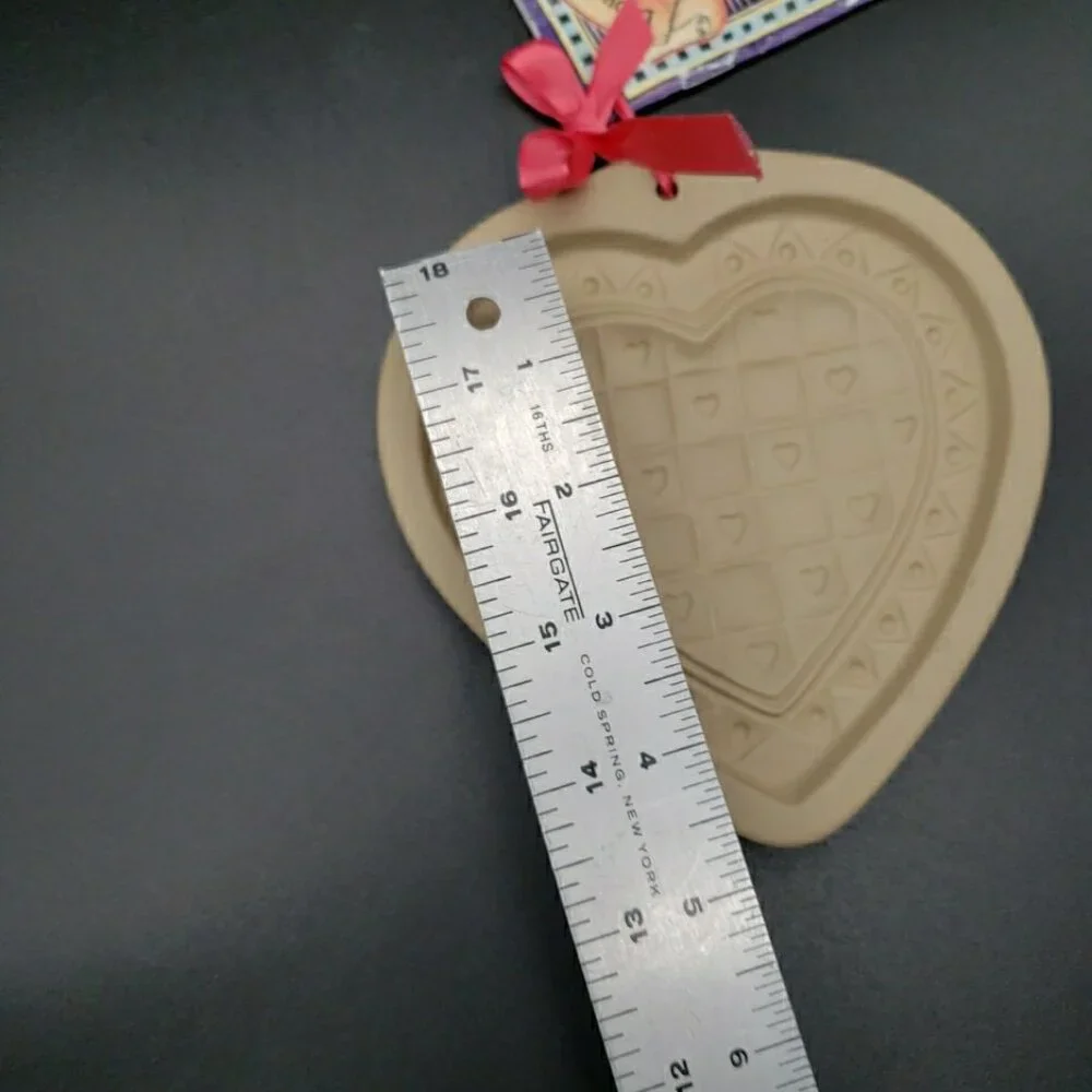 Vintage 1993 Brown Bag Cookie Art Checkered Heart 6.5